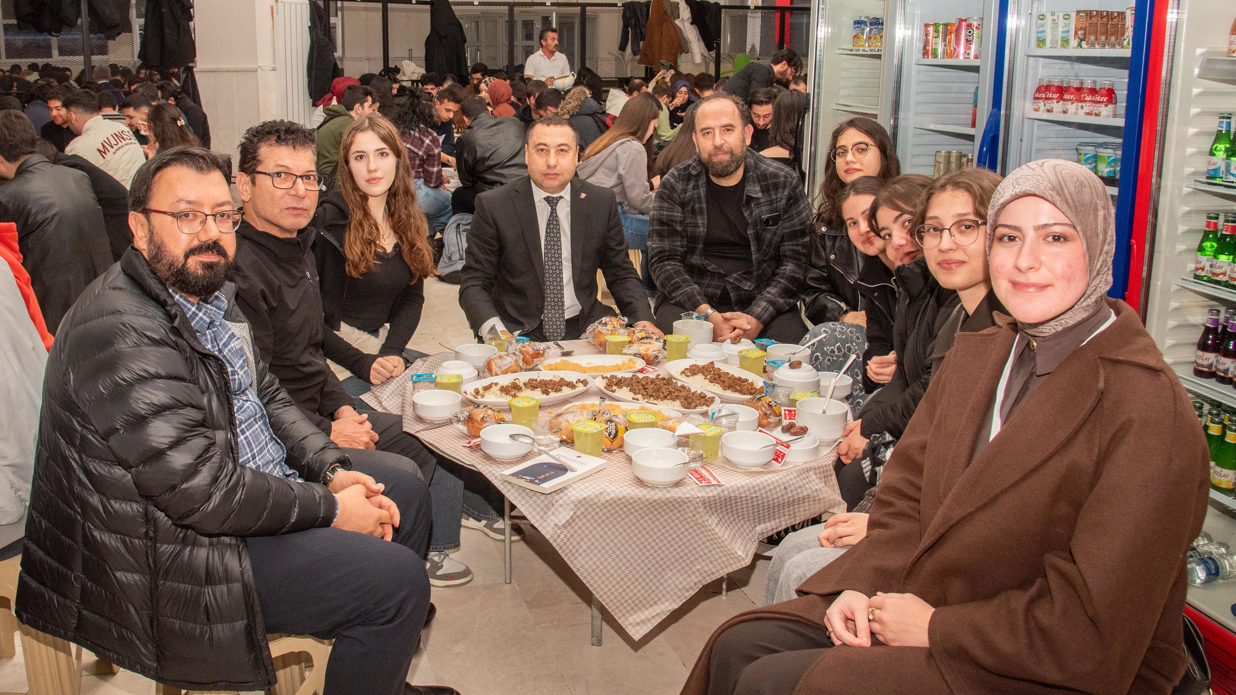 SÜMEDER ve Türkiye Diyanet Vakfından Fen Fakültesinde İftar Buluşması